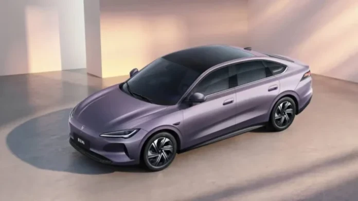 Volkswagen готує дешевий електроседан Jetta M6