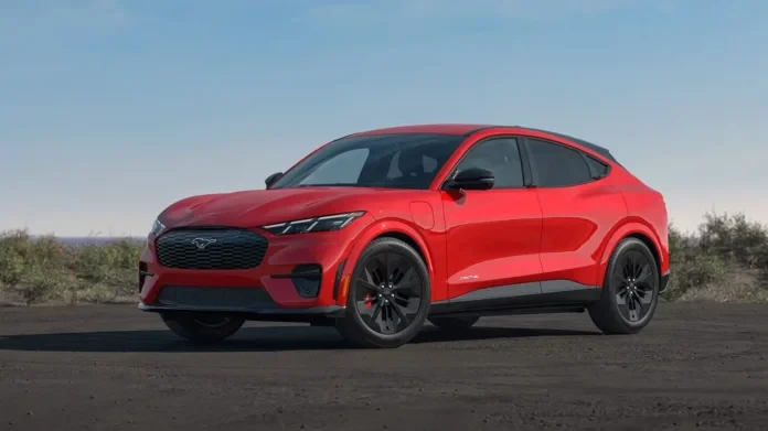 Названо п’ять кросоверів, які швидші за Ford Mustang Mach-E GT