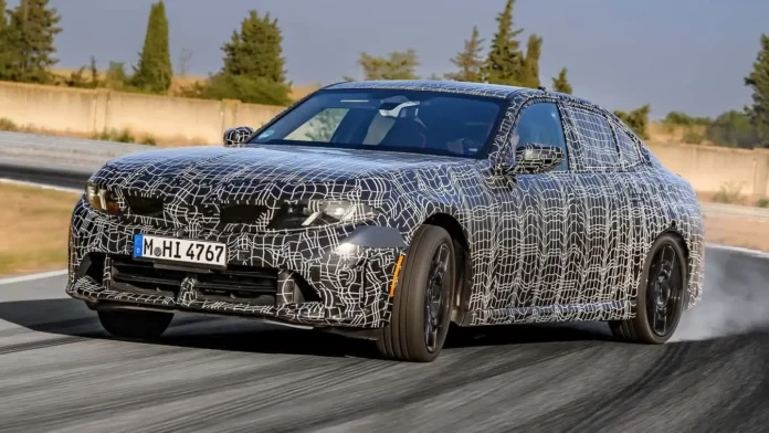 BMW показала нову 3 Series M350 з рядною «шісткою» та повним приводом