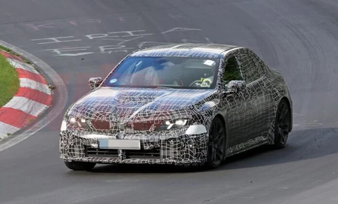 Електричний BMW M3 показали під час тестів на Нюрбургринзі