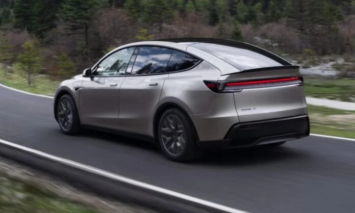 Tesla Model Y доведеться чекати до 2027 року