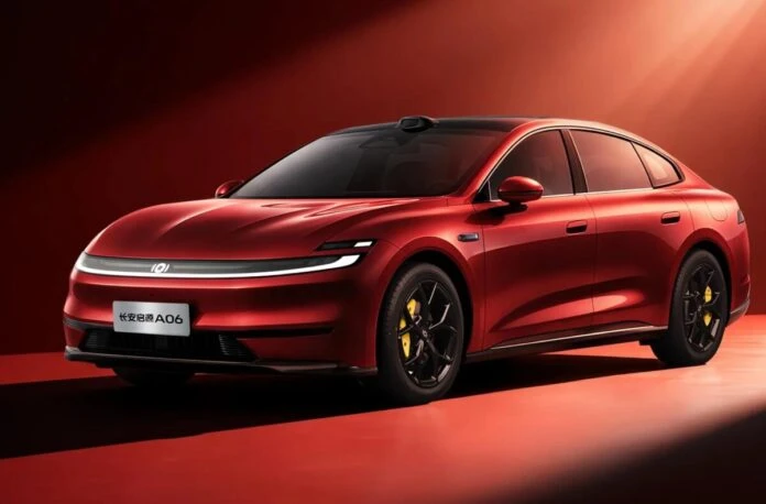 Changan представила автомобіль із запасом ходу 2120 км