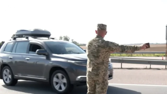 ТЦК не можуть самі зупиняти автомобілі: що важливо знати водіям